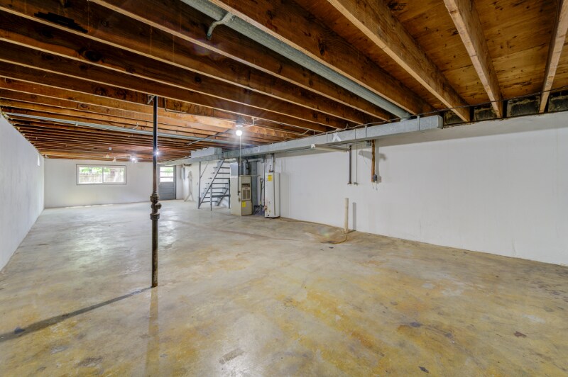 Building Photo - 4063 Esseldale Dr