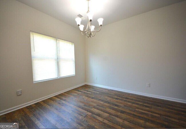 Building Photo - 1597 Iris Walk