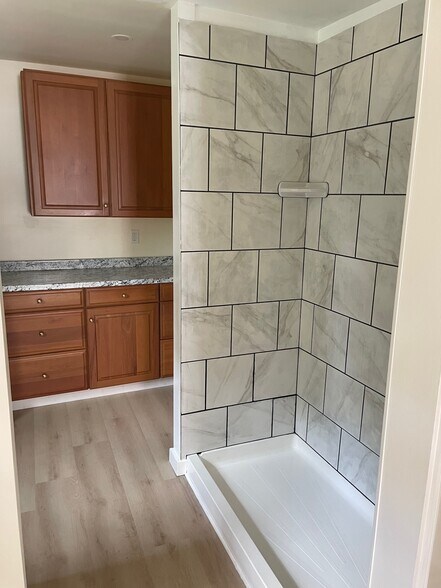 Building Photo - 3 Beckett St