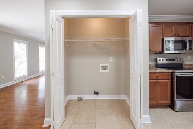 Building Photo - 709 Slaughter Rd