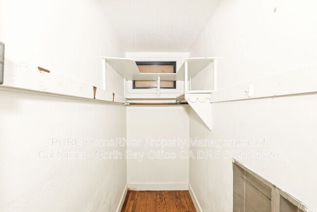 Building Photo - 420 Carrillo St