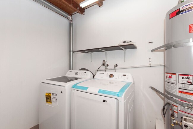 Building Photo - Refined Penasquitos Townhome with Panoramic Backyard Views & Modern Upgrades!