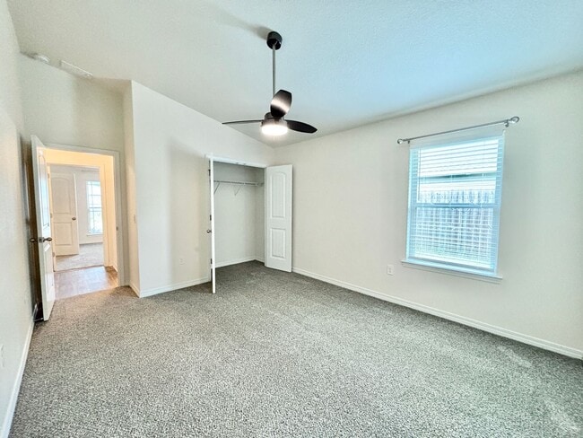 Building Photo - 5637 Peach Dr