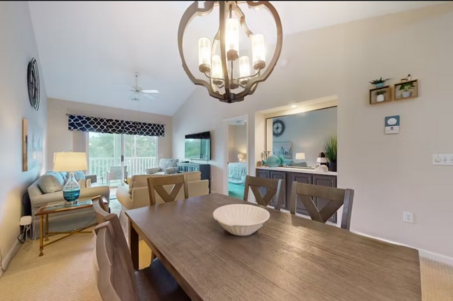 Building Photo - River Oaks Condos