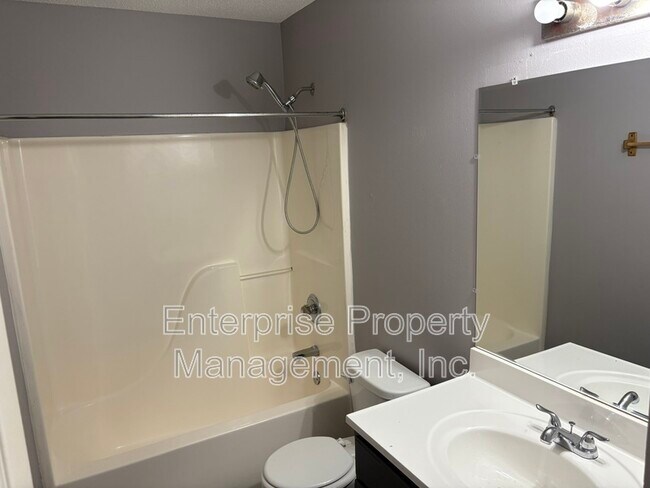 Building Photo - 4429 S Cedar Bark Cove