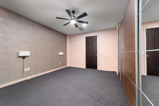 Building Photo - 2600 W 7th St