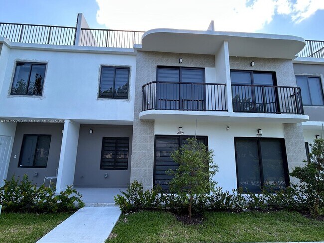 Primary Photo - 26109 SW 145th Ave