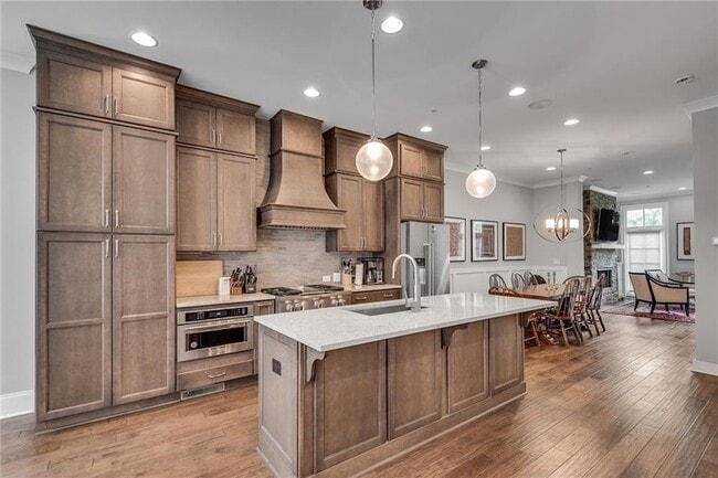 Building Photo - 345 Glen Iris Dr NE