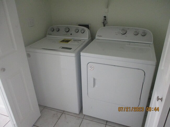 Building Photo - 7516 Sea Spray Ave