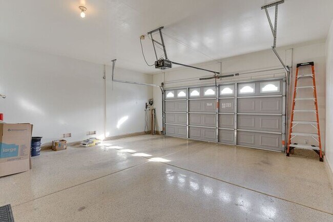 Building Photo - Fully Furnished Single-Story Gem in Gated Northwest Community!