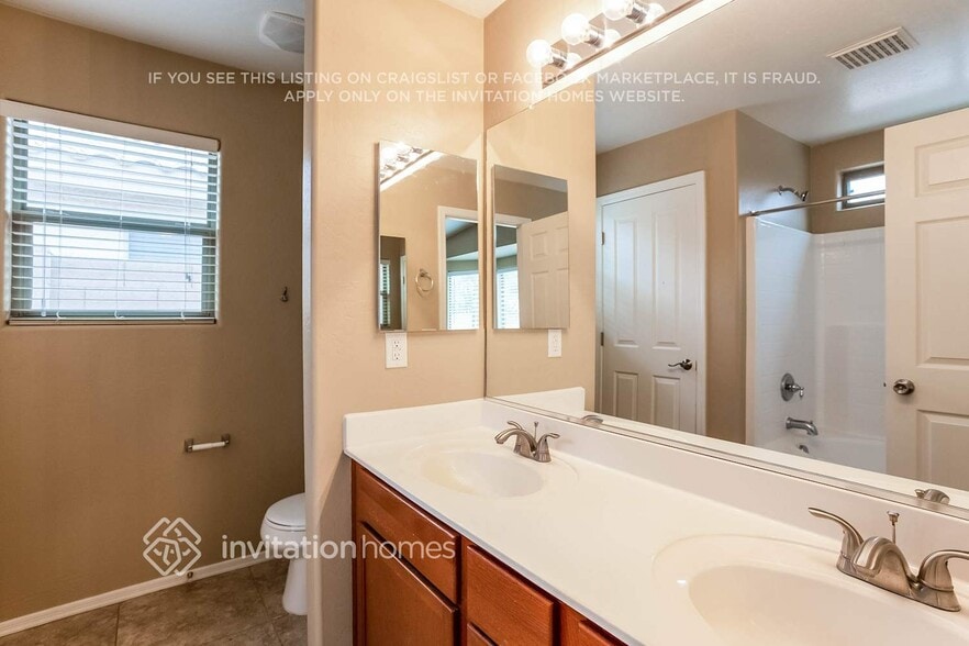 Building Photo - 45373 W Desert Garden Rd