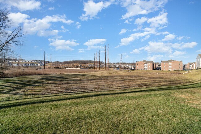 Building Photo - 3275 Katie Wy