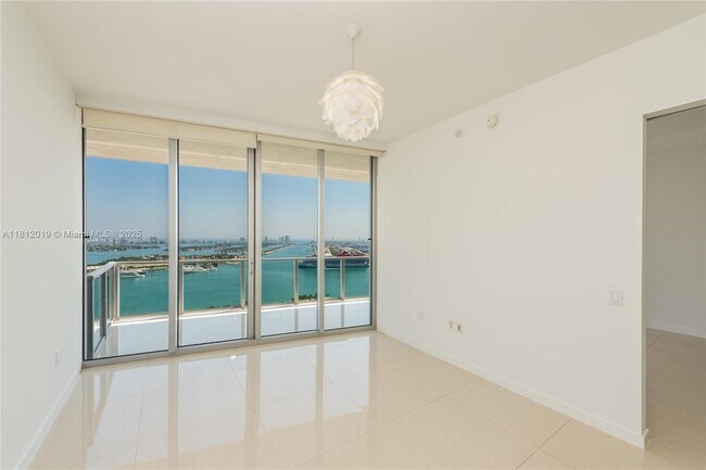 Building Photo - 1100 Biscayne Blvd