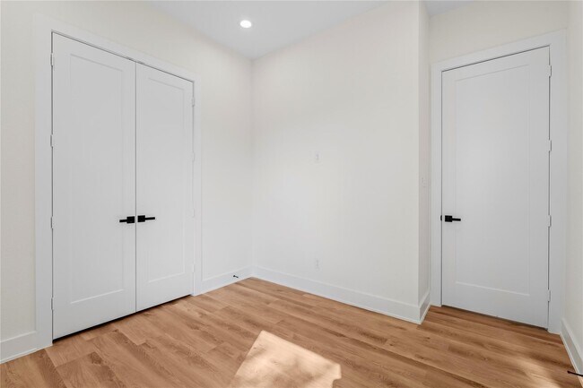 Building Photo - 6532 Weston St