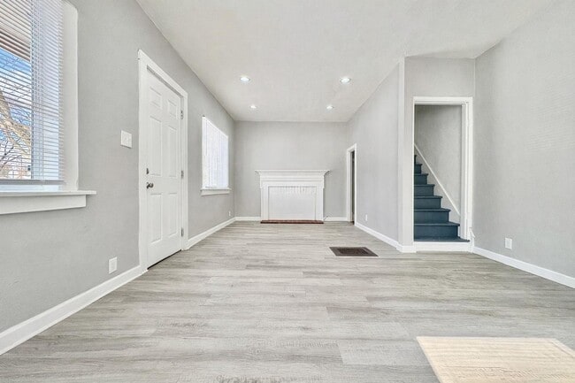 Building Photo - 1052 O'Brien