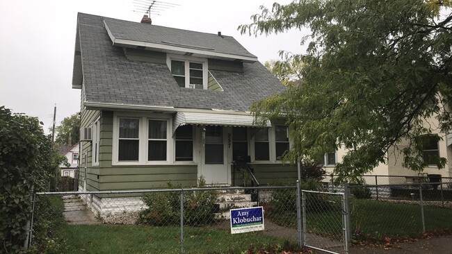 Primary Photo - Charming 3 bedroom 1 bath in University/Le...