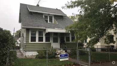 Building Photo - Charming 3 bedroom 1 bath in University/Le...