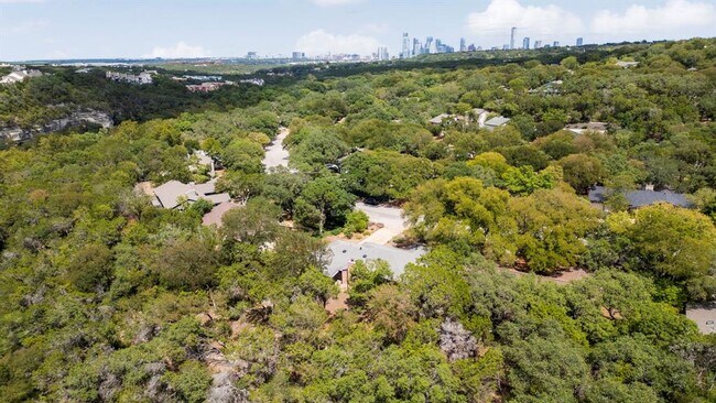 Building Photo - 2624 Barton Hills Dr