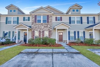 Building Photo - 205 Ventura Pl
