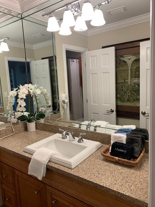 Building Photo - 794 Spring Lake Dr