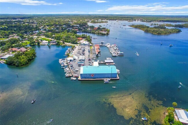 Building Photo - 222 NE 1st Ave