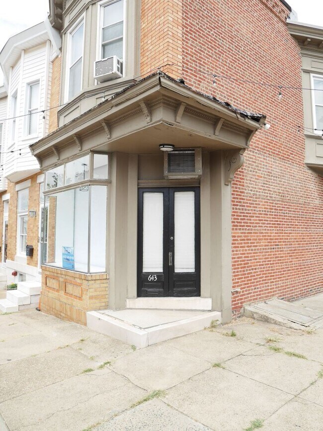 Building Photo - Renovated Corner Apartment- Canton, MD MOV...