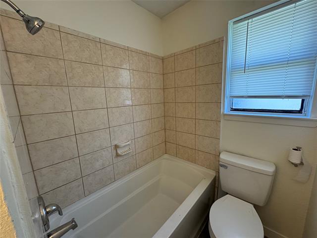 Building Photo - 1327 Reesling Dr
