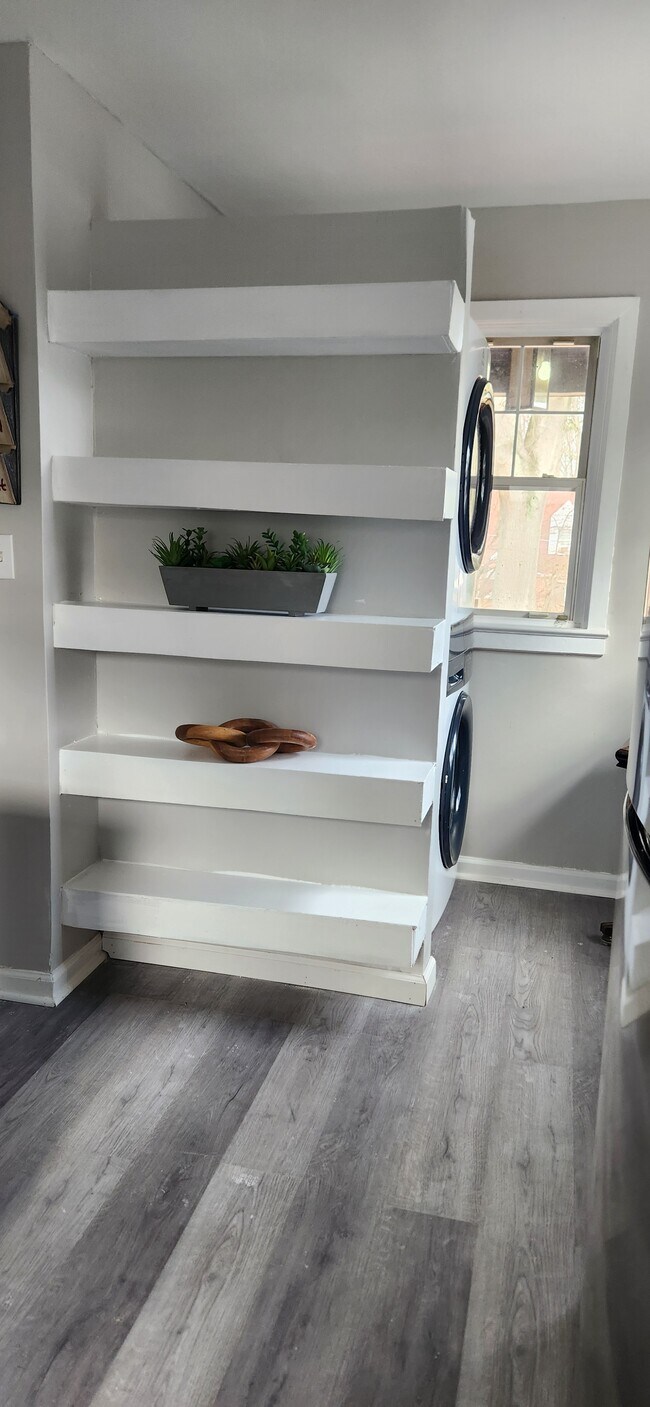 Building Photo - 1824 Tiger Flowers Dr NW