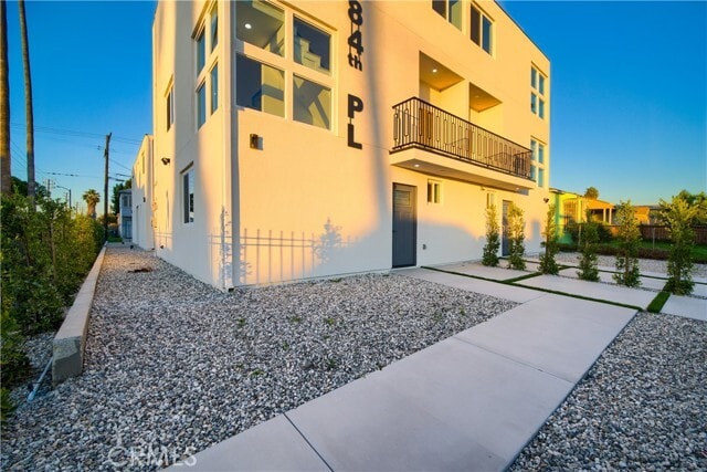 Building Photo - 801 E 84th Pl