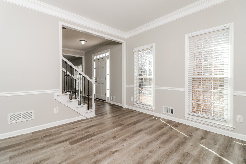 Building Photo - 245 St Martins Dr SE