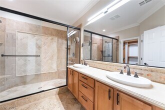 Building Photo - 2676 Lochleven Way