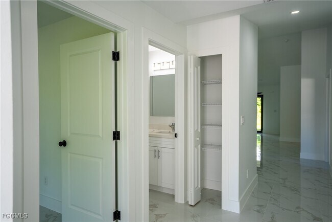 Building Photo - 4935 Leonard Blvd S