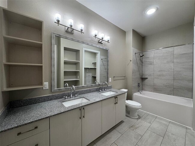 Building Photo - 150 W Sam Houston Pkwy N