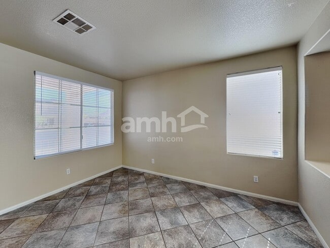 Building Photo - 1335 Milldale Ct