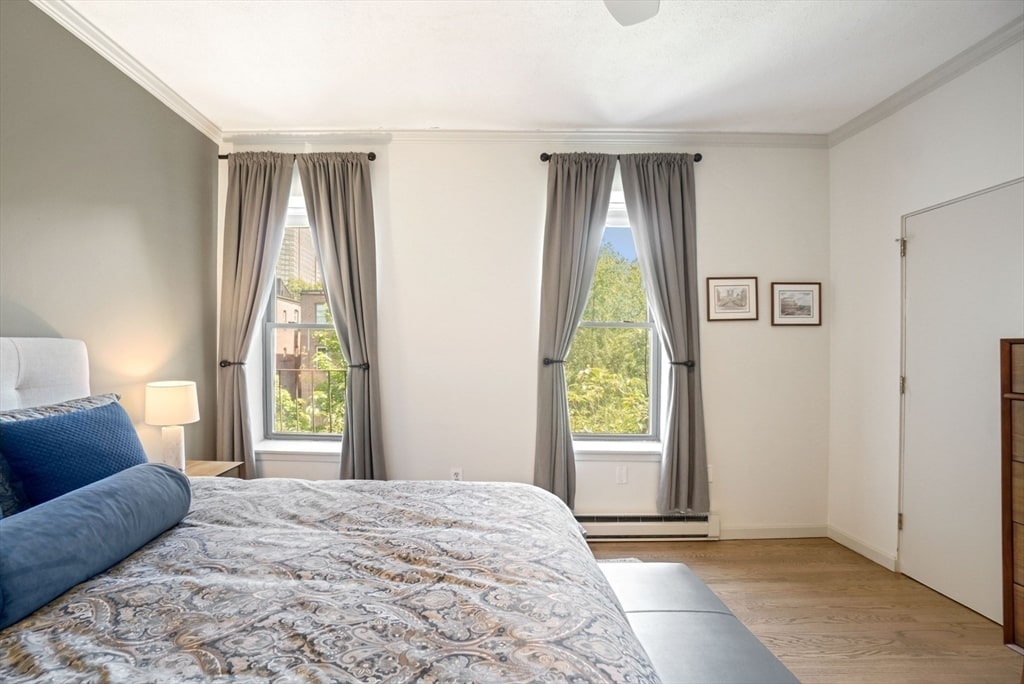 Building Photo - 239 W Newton St