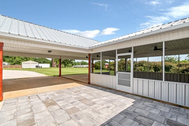 Building Photo - Loxley