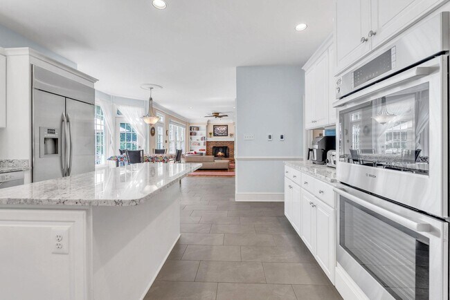 Building Photo - 8308 Comanche Ct