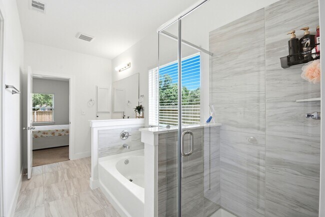 Building Photo - 4821 Magnolia Spgs Dr