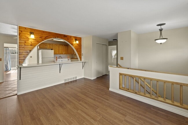 Building Photo - 4319 Millburn S