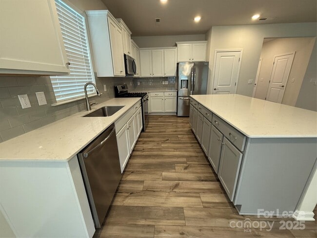 Building Photo - 129 Pampas Pl