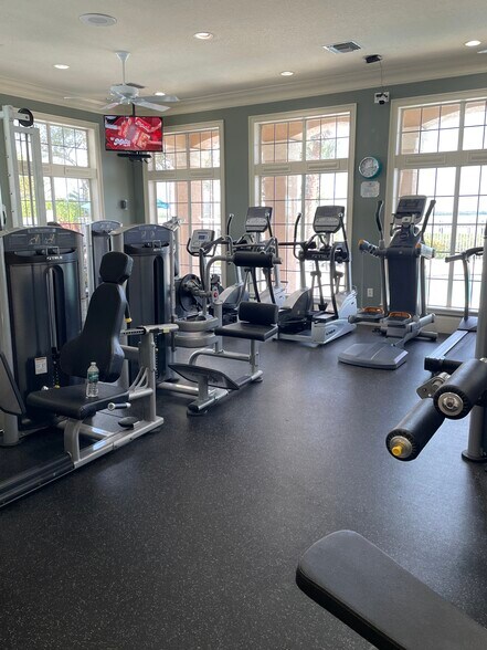 Building Photo - 5302 Bay Club Cir