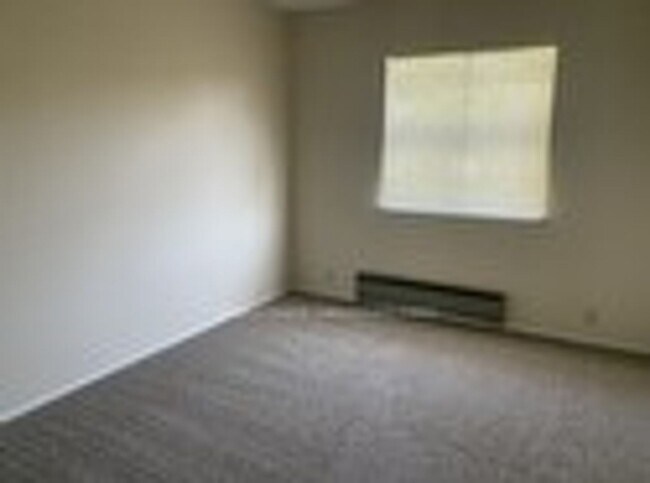 Building Photo - Campbell, Lovely 2 Bedroom and 2 Bath Cond...