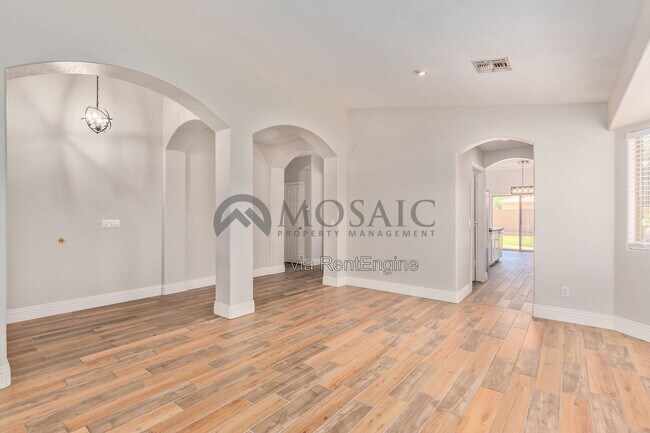 Building Photo - 3381 E Flamingo Ct