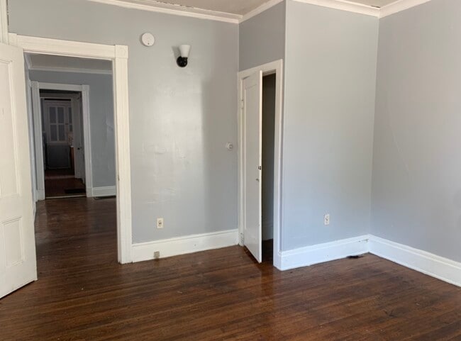 Building Photo - 101 Thorndale Terrace