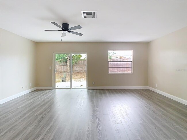 Building Photo - 1612 Fox Run Dr