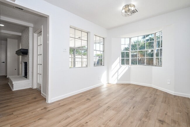 Building Photo - 7703 Braesridge Ct