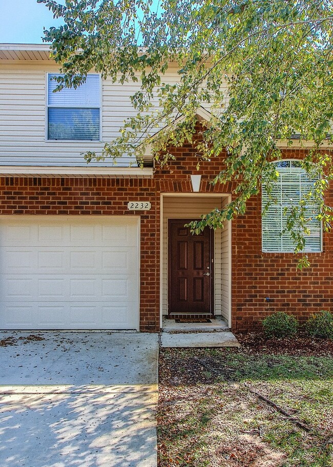 Primary Photo - Hadleigh Hills Townhome