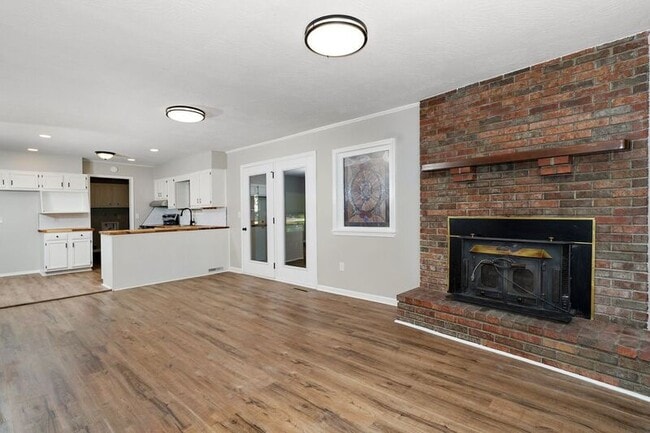 Building Photo - 972 N Boston Ln