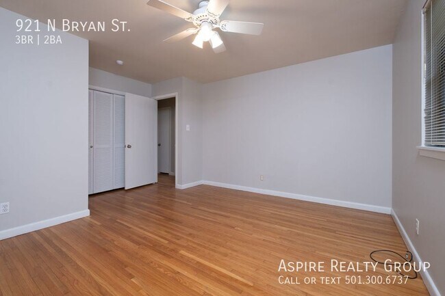 Building Photo - Updated 3 bedroom Home in Midtown