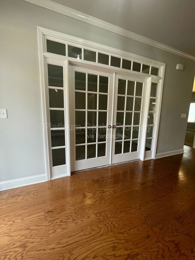 Building Photo - 8225 Crooked Crk Dr